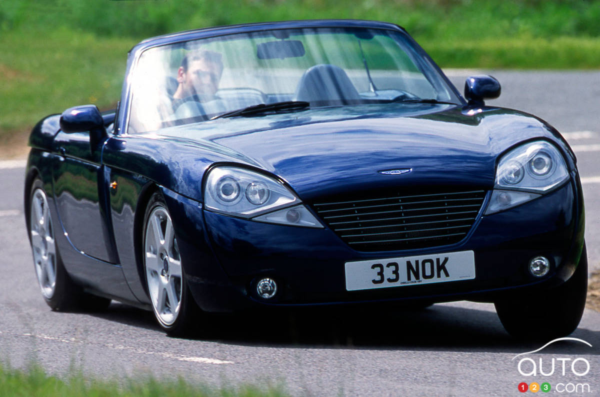 Jensen S-V8 2001, avant
